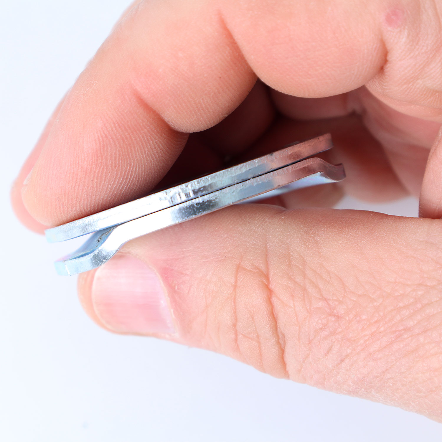 Supporto sfilabile per motore tapparella con foro da 10 mm.