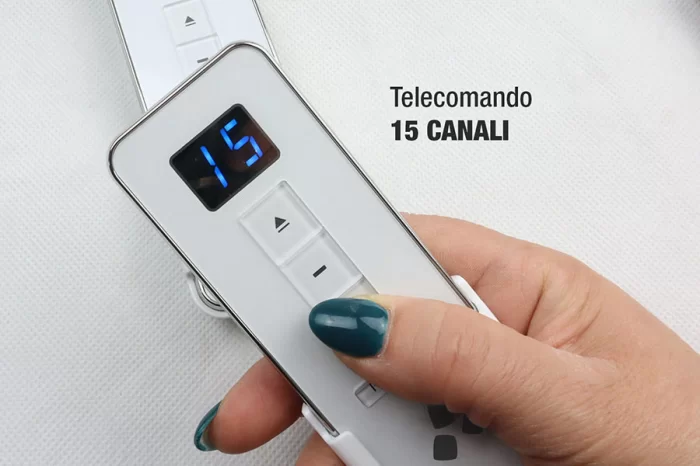 Motore Tech International E-Bat con batteria ricaricabile esterna, finecorsa meccanico e telecomando per tapparelle e tende